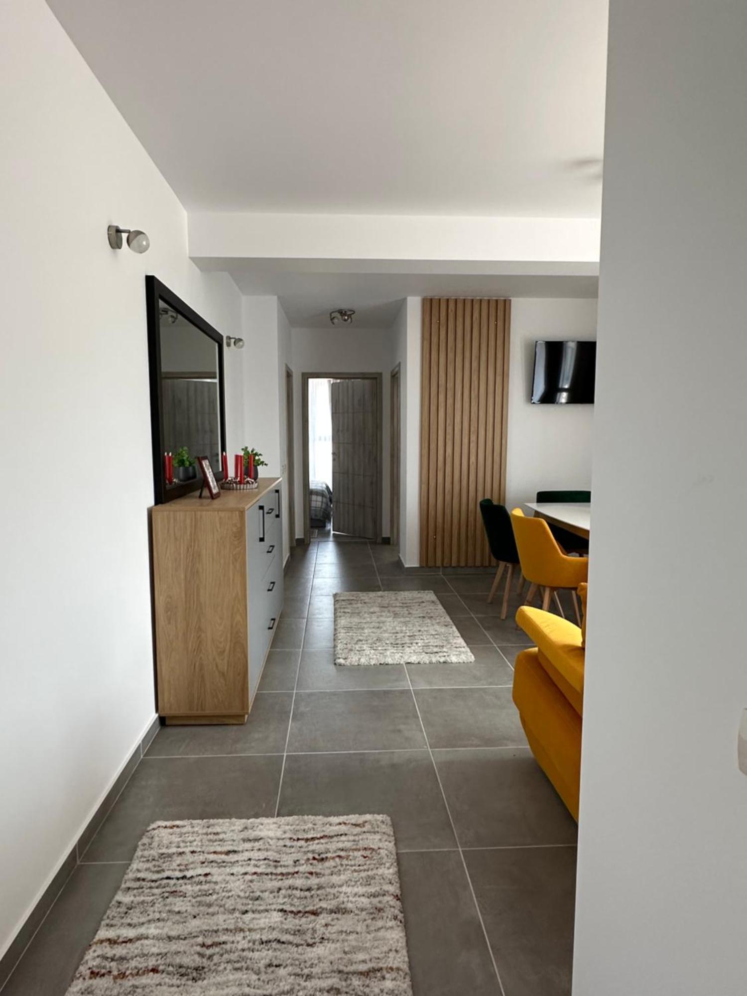 Apartamente Arinis Gura Humorului Εξωτερικό φωτογραφία