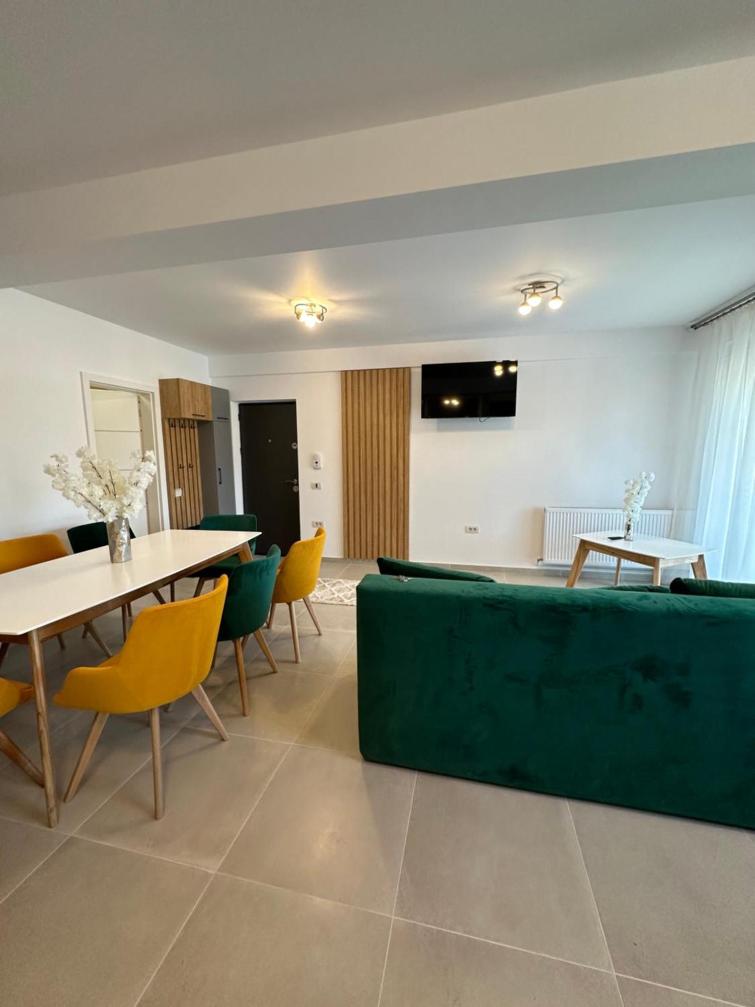 Apartamente Arinis Gura Humorului Εξωτερικό φωτογραφία